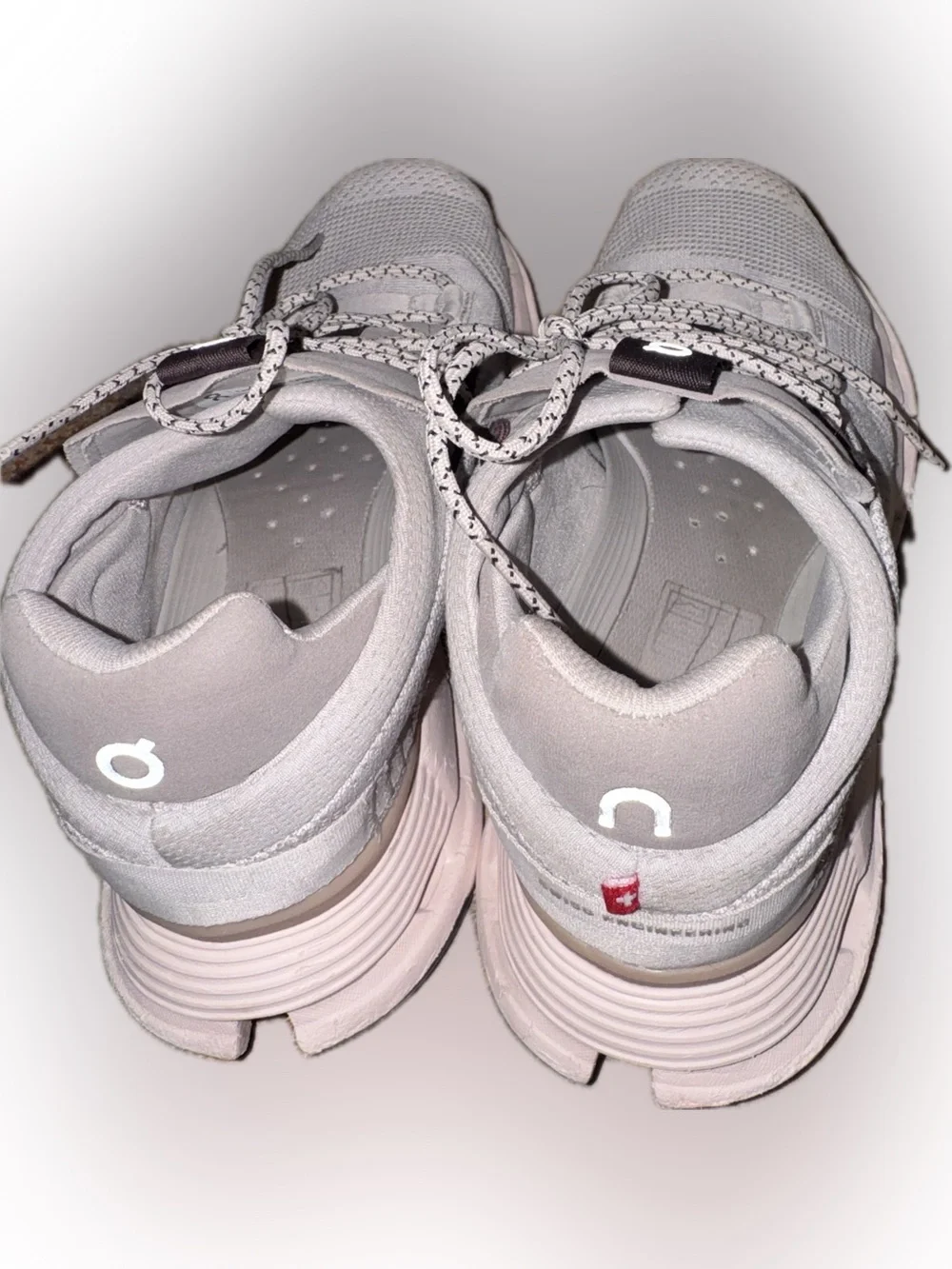 On Running Women's Light Gray / Pink Athletic Sneakers